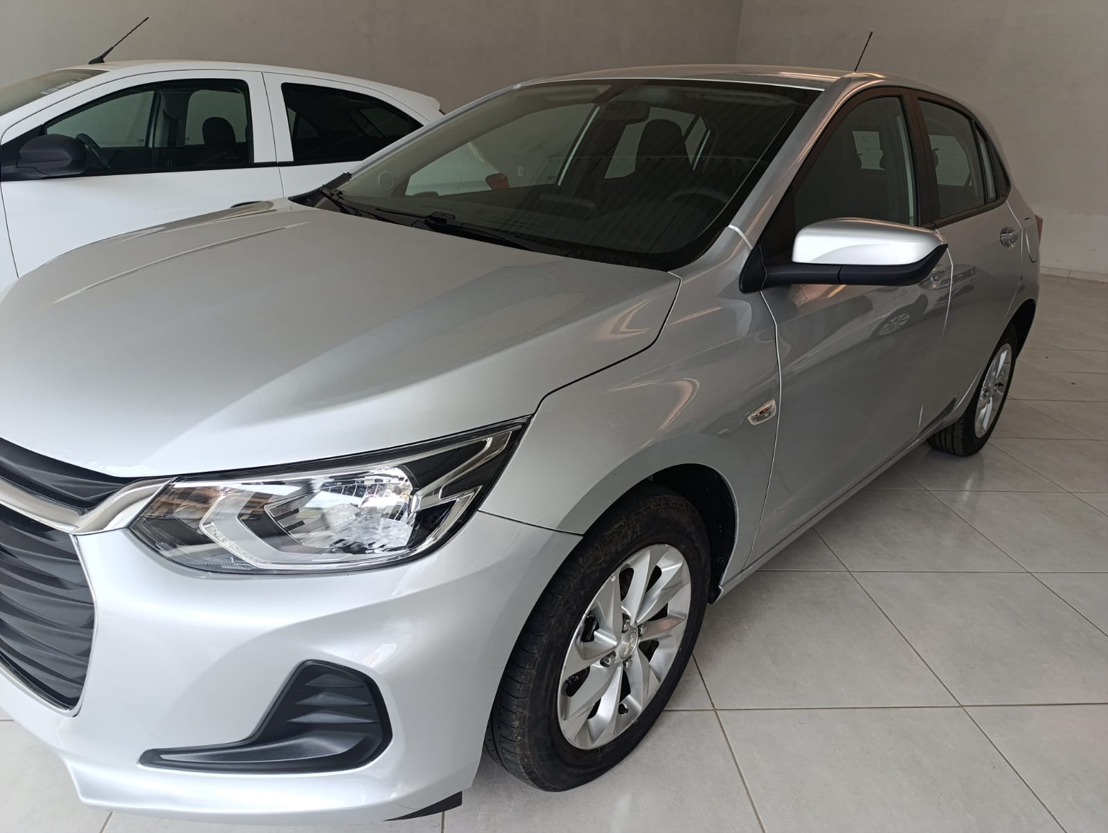 Chevrolet Onix Joy 1.0 - Foto 3